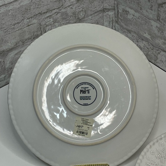 Pier 1 Snowflake Embossed Stoneware Dinner Plates Set of 6 Beige 10” Retired HTF - Picture 4 of 7